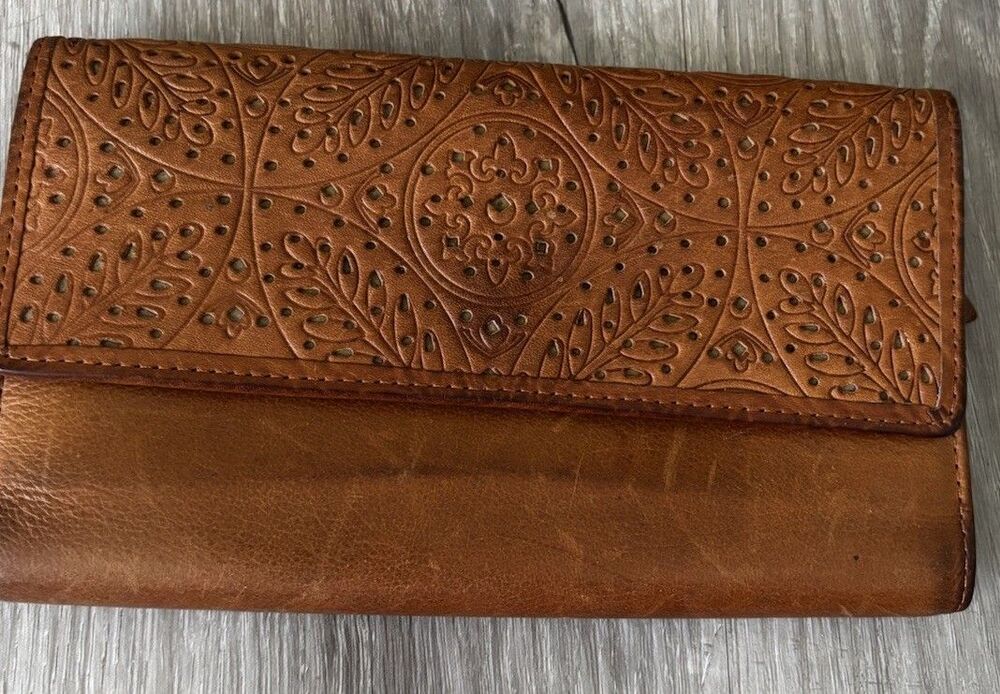 Tooled Cognac Brown Leather Tri-fold Wallet, Western Cowgirl Look Organizer Zip